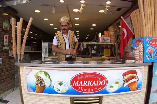 Turkish ice cream VS italian ice cream⁠⁠