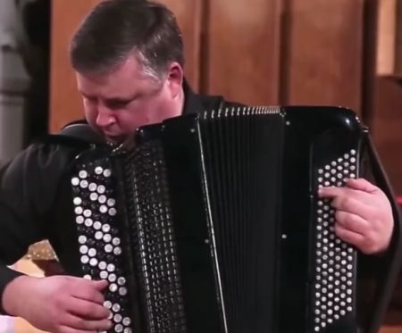 Александр Хрустевич исполняет «Зиму» Антонио Вивальди⁠⁠