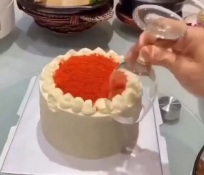 Быстрый способ нарезки торта без ножа⁠⁠