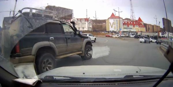Авто-девочка из Владивостока