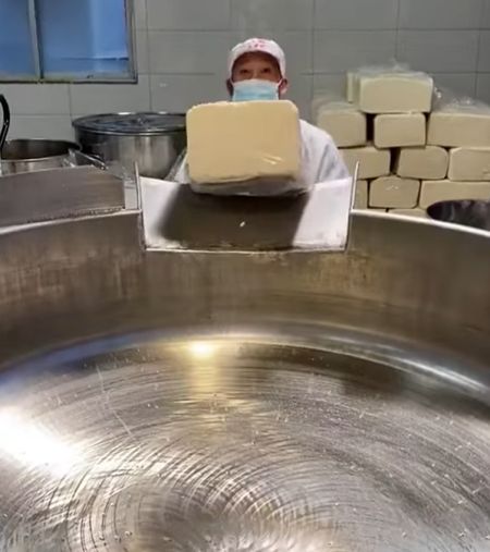 Приготовление соусов для упаковки⁠⁠