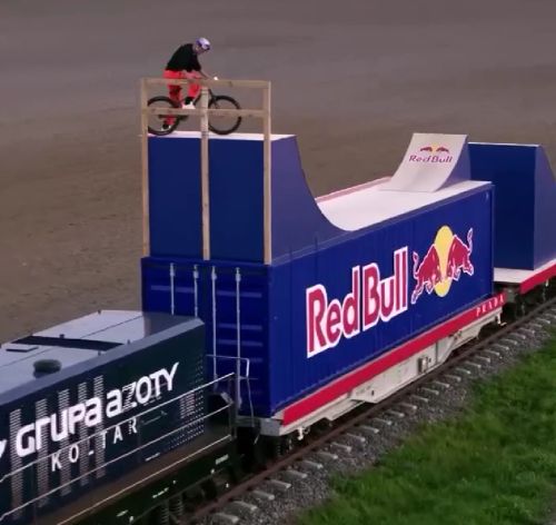 Red Bull сняли один из самых безумных роликов за всю свою историю⁠⁠