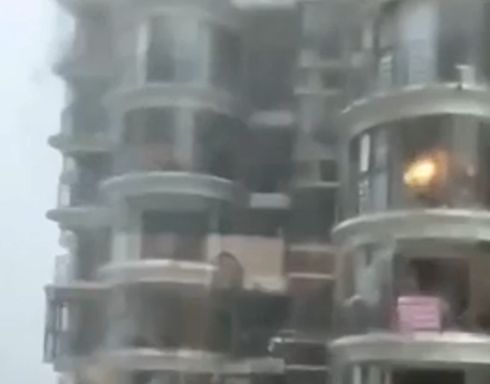 Типичный китайский городок во время сезонного тайфуна