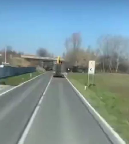 Ловко он его разобрал