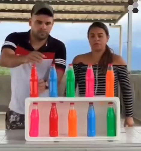 После каждой перестановки говорят, сколько цветов совпадает, но не говорят, какие