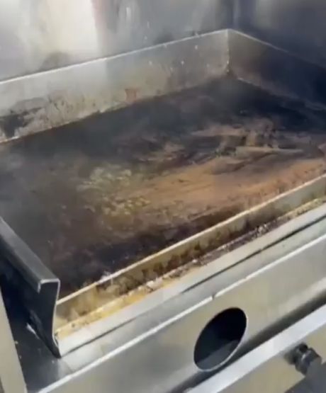 Обычный лёд для чистки от пригоревшего жира