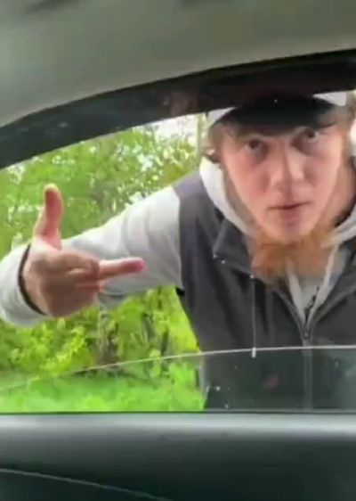 Чудило на встречке
