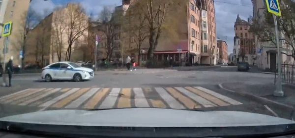 Помеха справа