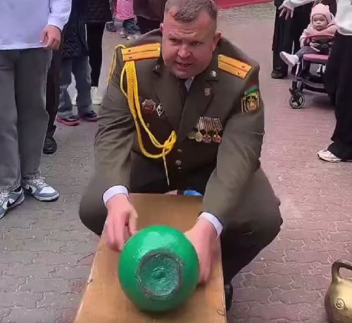 Просто переверни гирю⁠⁠