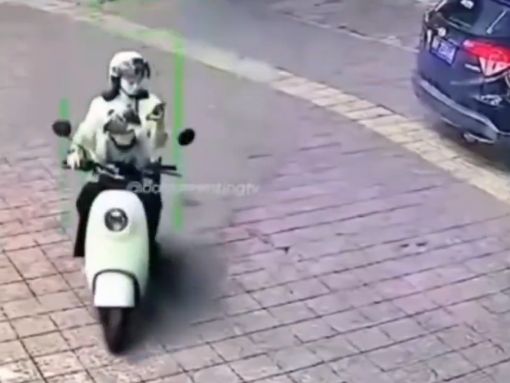 Мама, я уже в садик опаздываю!
