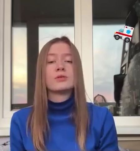 У него остановка! Несите дефибрилятор!