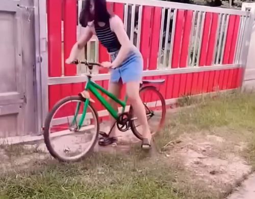 Просто она запуталась