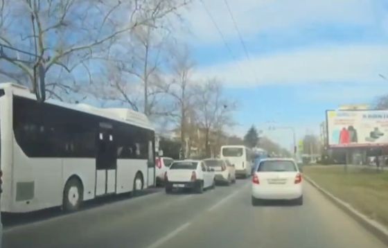 Прозрачно намекнули, что мусорить нехорошо