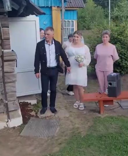 Папа очень рад, гуляют все!