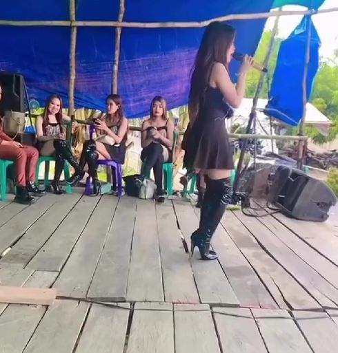 По краю ходит⁠⁠