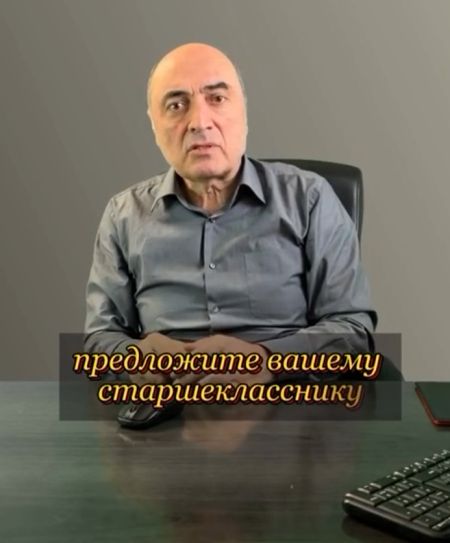 Лысый дядька–грузовичок