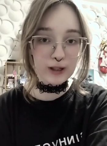 Девушка из Тольятти прикольно озвучивает мультяшных героев⁠⁠