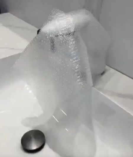 Современный смеситель