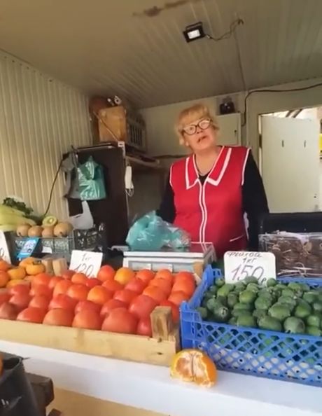 Американка и продавщица