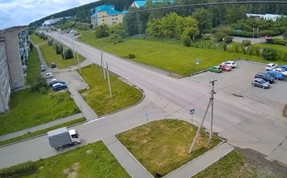 На пустой дороге случился профессионал