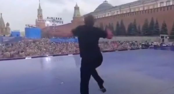 Губерниев на концерте в честь Дня России