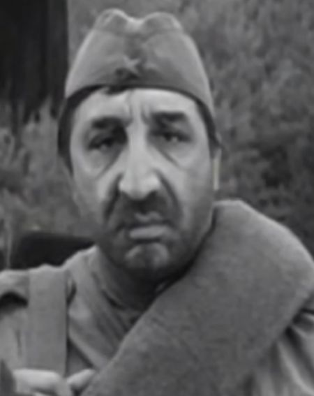 Солдат РККА и немецкие старики в 1945 "Солдат и слон" х/ф Фрунзик Мкртчян