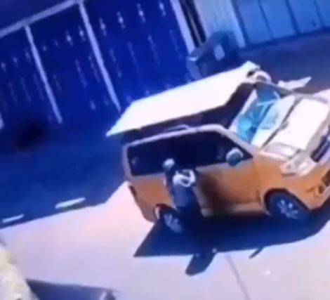 А ловко он⁠⁠
