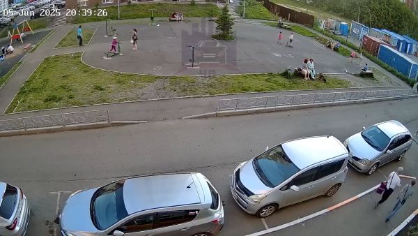 В Красноярске неизвестный напал с ножом на мужчину