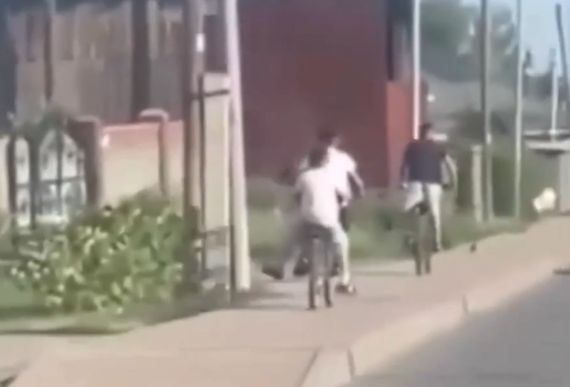 Друг прокатил на багажнике