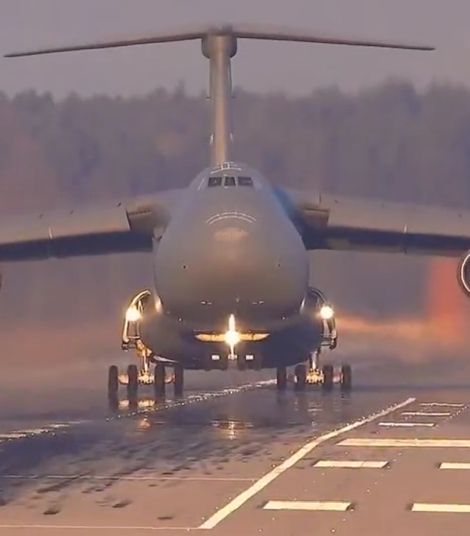Один из самых впечатляющих моментов уборки шасси