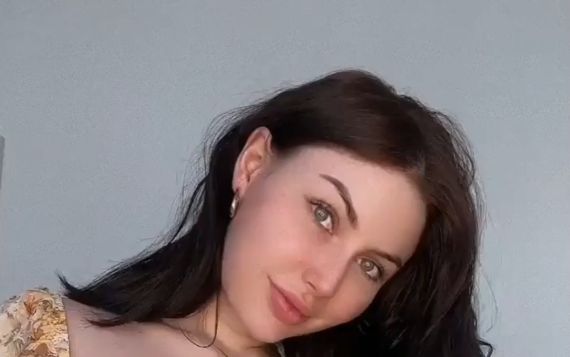 Грудастая