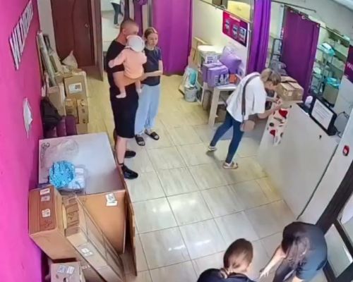 Хотел было помочь, но передумал⁠⁠