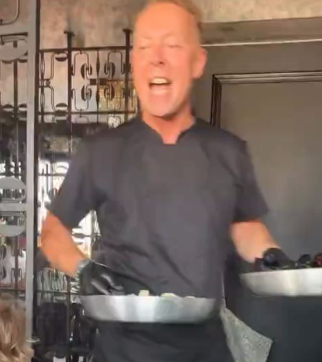 Кушать подано! Садитесь жрать пожалуйста!