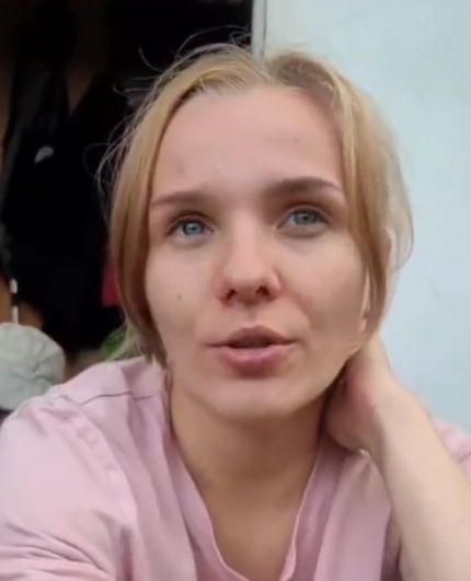 Злой отчим предал девочку... или