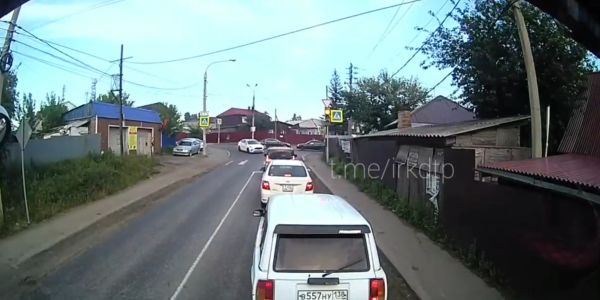 Надеюсь, хрюкнул, когда выбрасывал