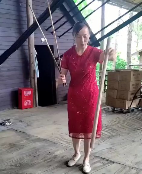 Ну на первый взгляд ничего сложного...⁠⁠