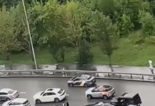 И пусть весь мир объезжает⁠⁠