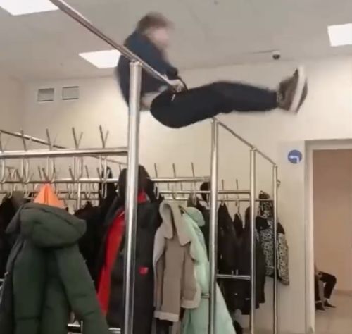 Так вот что они на переменах делают⁠⁠