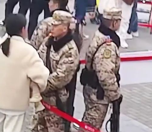 Подержите, пожалуйста