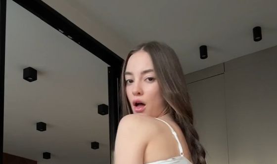 На столе