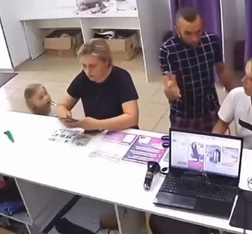 Обычный день в ПВЗ