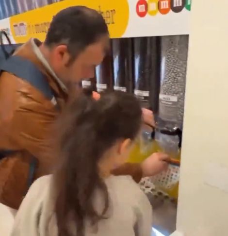 В Берлине туристы обнаружили крупнейший магазин M&M’s в мире