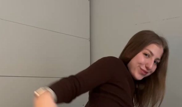 Пошлепала