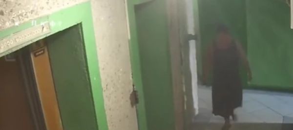 В Одессе жители дома решили проверить камеру и наконец-то узнать, чья собака гадит в лифте