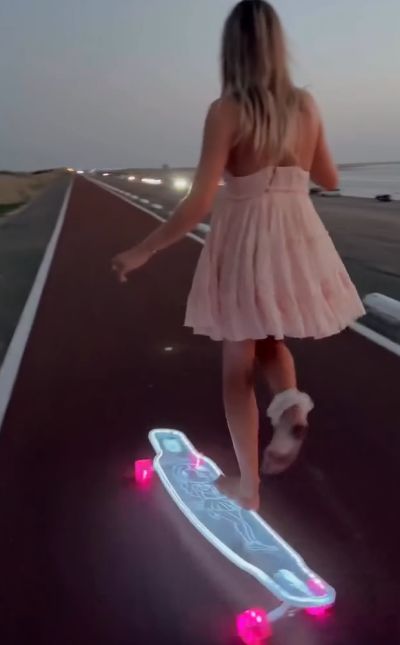 На скейте⁠⁠