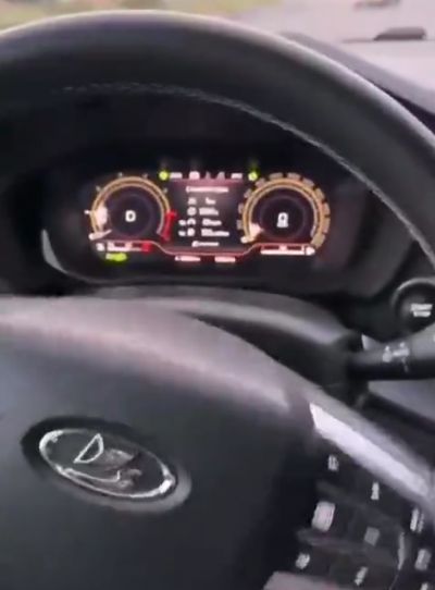 Не опять, а снова: у новенькой Lada Vesta на ходу заблокировался руль