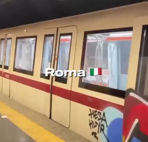 В зарубежном тик-токе завирусилось видео в котором сравнивают европейские метрополитены с московским⁠⁠