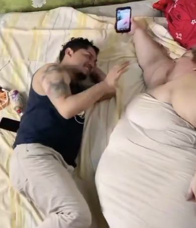 И вы еще утверждаете, что любви не существует