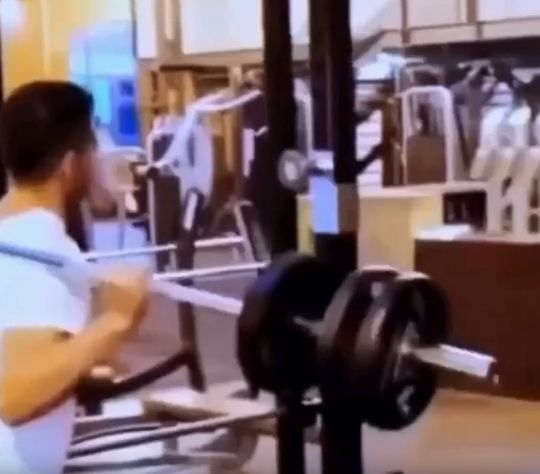 Будьте осторожны в спортзалах⁠⁠