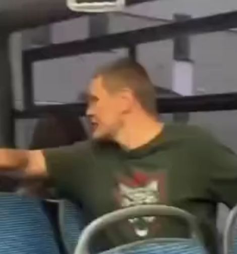 Когда сдал на права, а машины нет